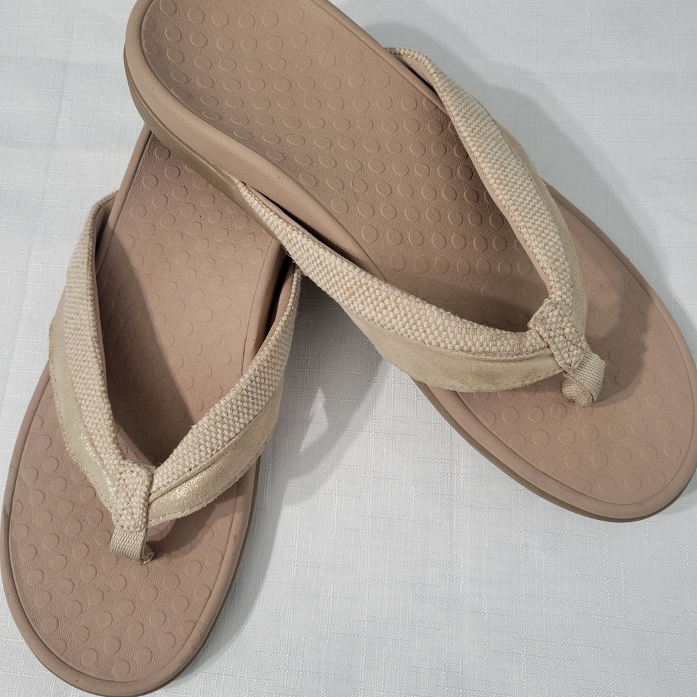 VIONIC Women's Shore Toe Post Sandals Tan & Gold Size 9